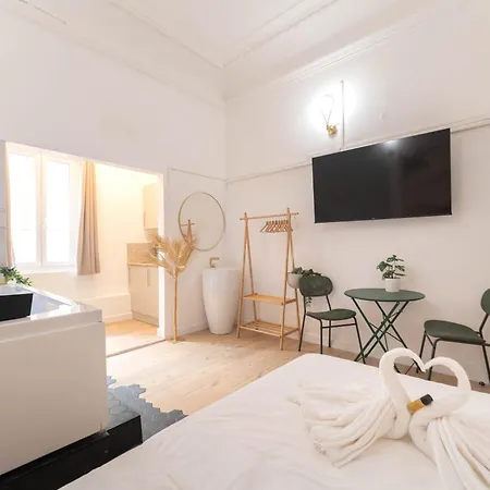 Les Orangers Aparthotel