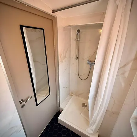 Le Celeste 3*