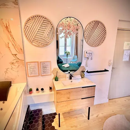 Le Celeste Apartment *