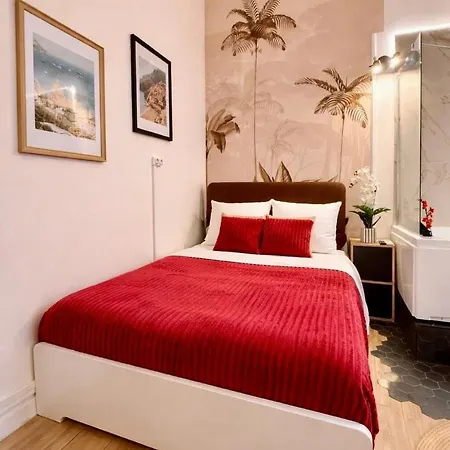 Le Celeste Hotel 3*