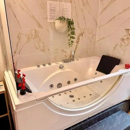 Le Celeste Hotel