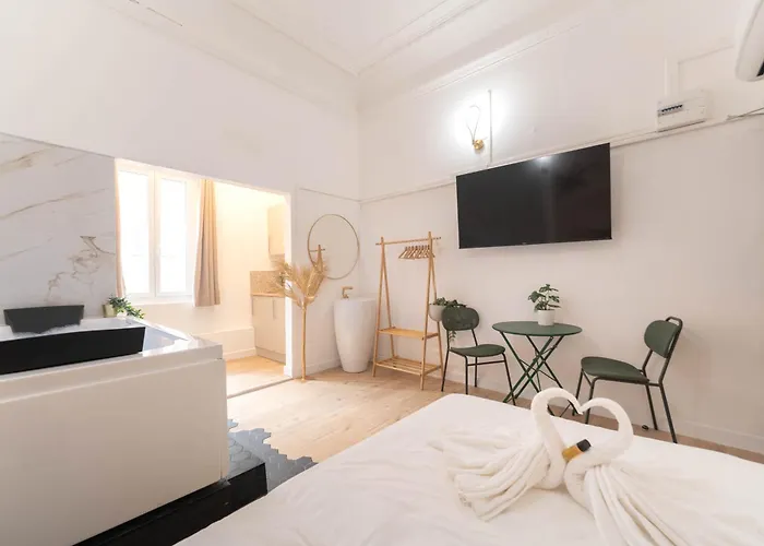Les Orangers Aparthotel